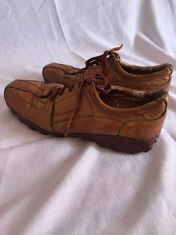 Leather Shoes Mens Brown size 10 second hand