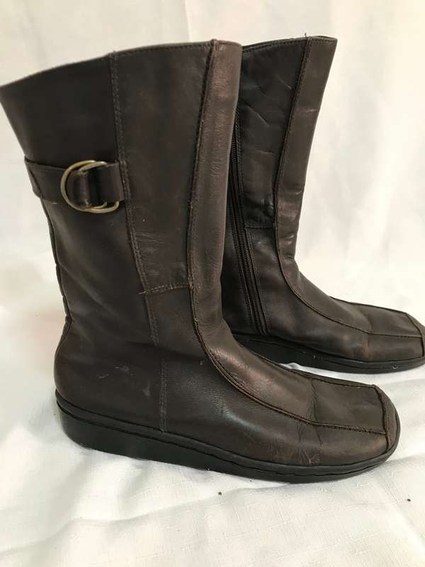 Boots Female Brow Leather size 8