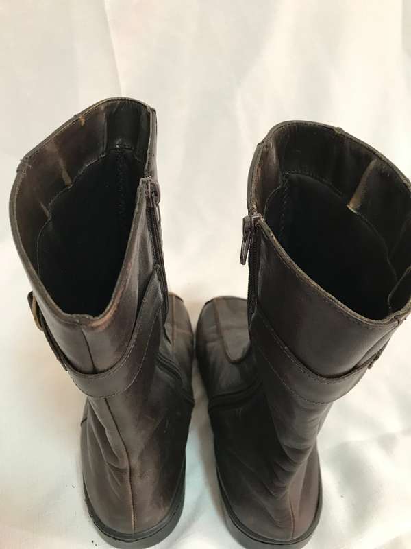 Boots Female Brow Leather size 8