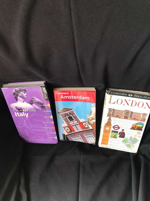 Traveling guides lot 3