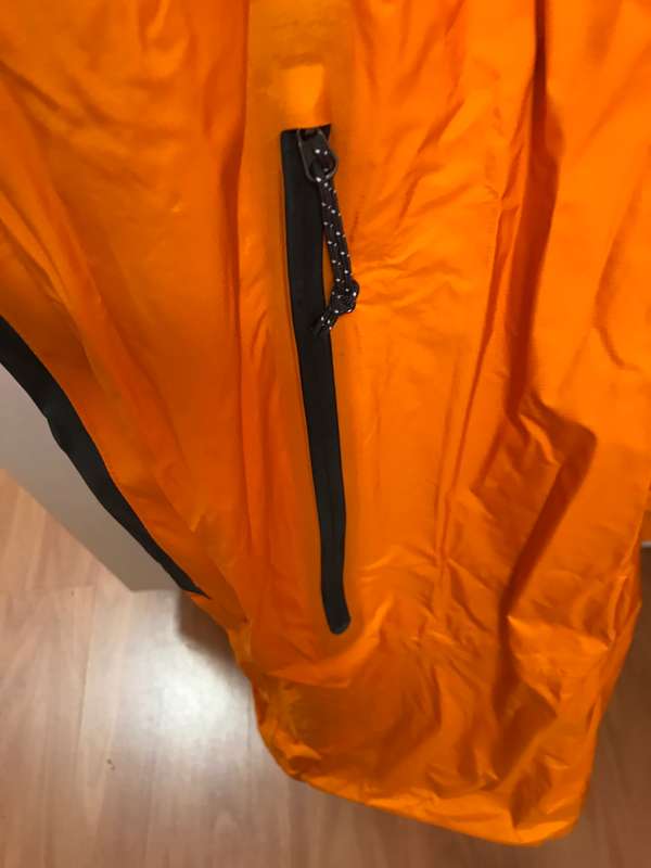 Mountain Hard Wear Jacket size xxL Mens Rain proof insulation