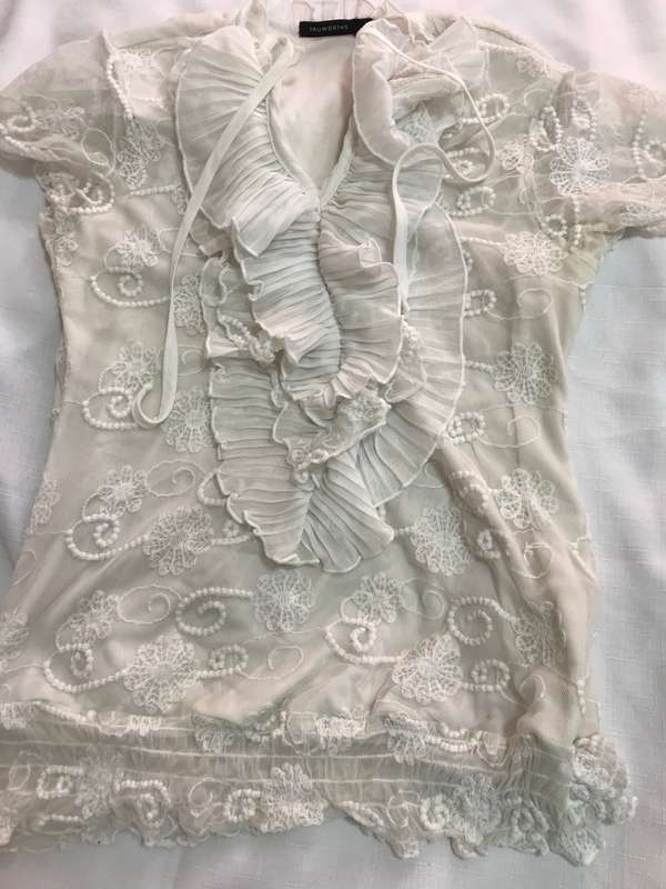 Top size 34 Truworth