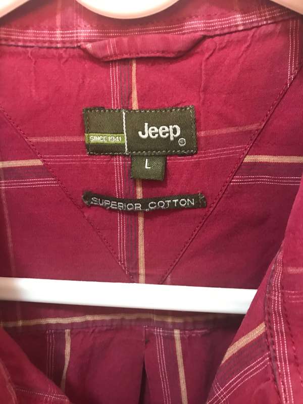 Jeep Shirt Mens Short sleeve red size large Red