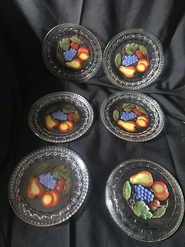 Stunning Glass plates Carved out fruit bottom (visible fruit both sides) x 6