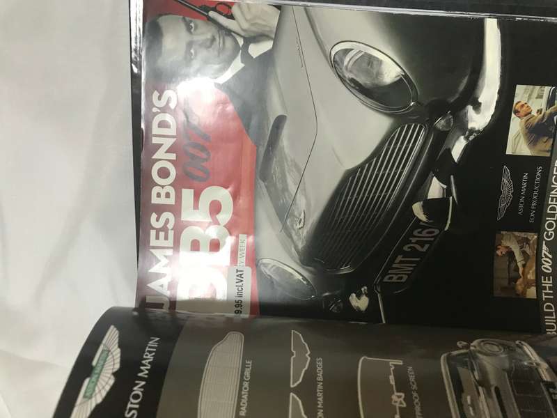 James Bond DB5 007 Aston Martin 1-19. Magazines only