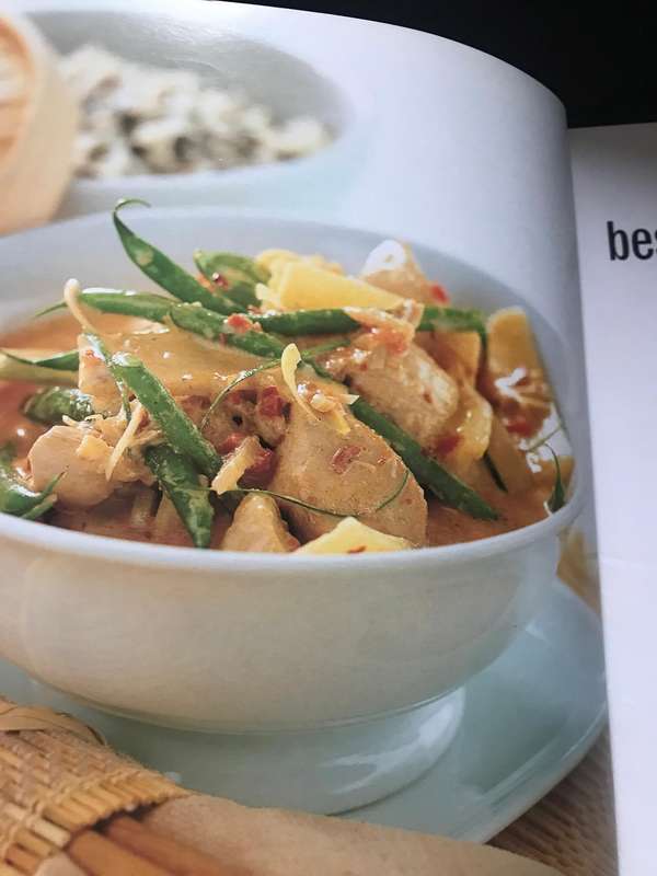 Best-Ever Curry Cookbook over 150 great curries from India and Asia by Mridula Baljekar