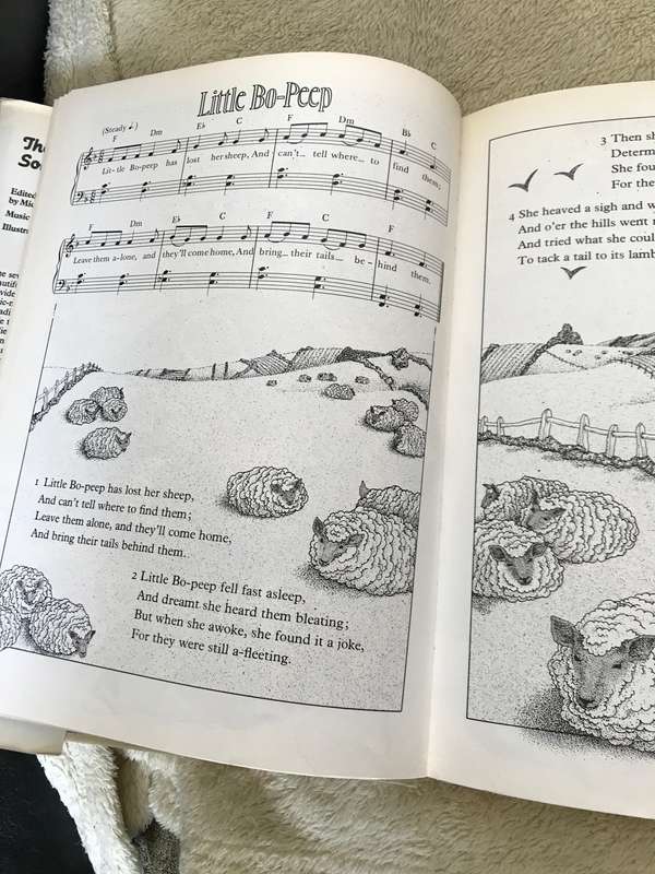 The Childrens Song Book John White and Gail Lewton