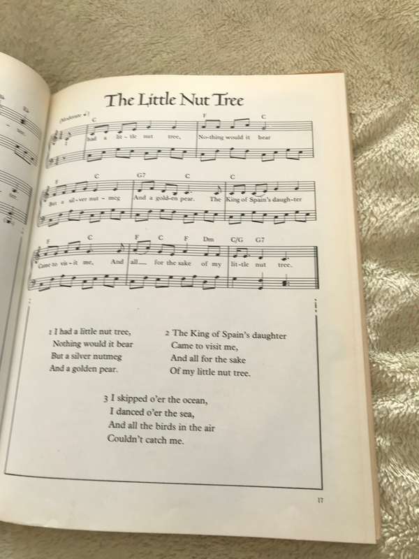 The Childrens Song Book John White and Gail Lewton