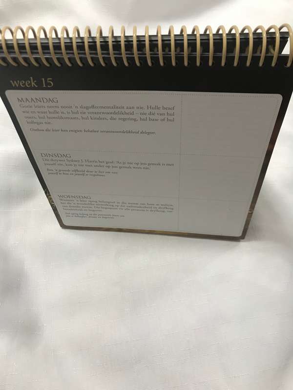 Gedagtes vir sukses (Afrikaans, Spiral bound) place on desk