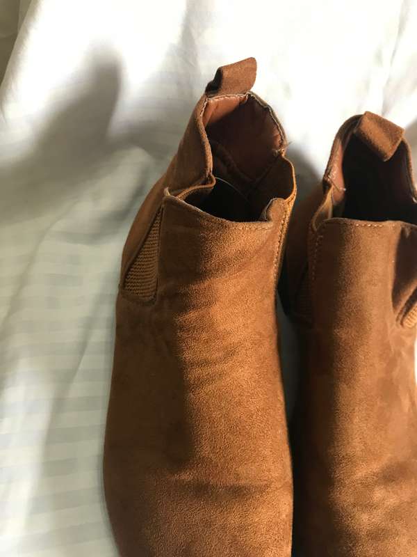Suede brown boot ladies size 38