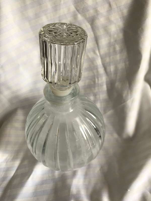 Vintage Clear Glass Ribbed Decanter Bottle/ Round Glass Bottle with Lid