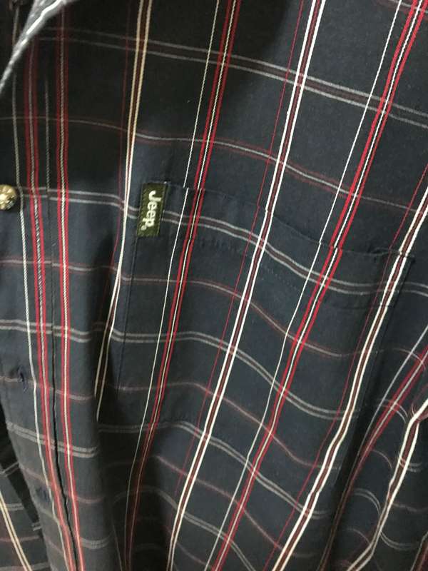 Jeep XL black stripe shirt