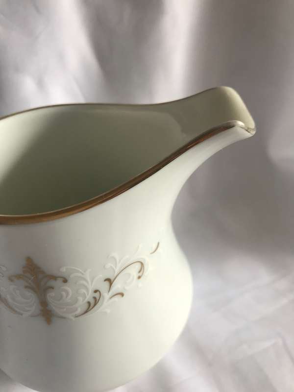 Noritake milk jar 3295