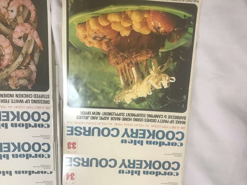 Purnell's Cordon Bleu Cookery Course Magazine Brown leather case Excellent condition nr19-36