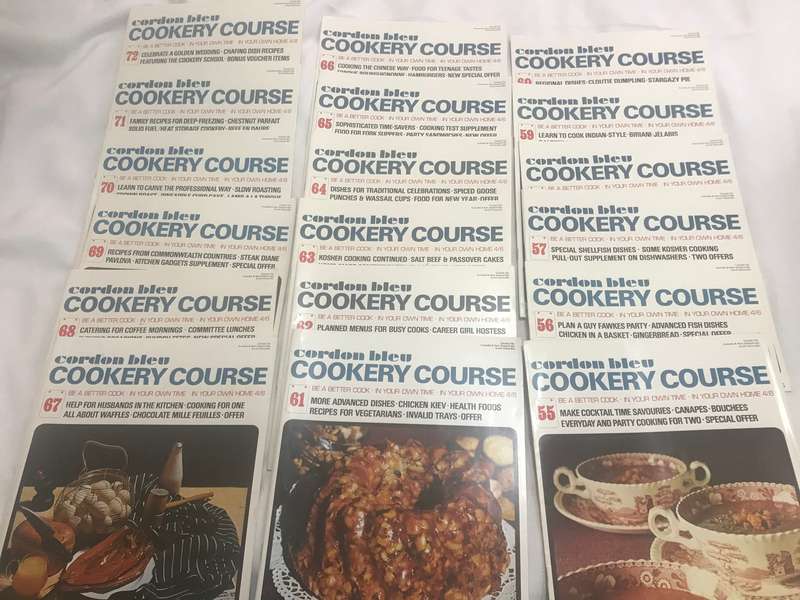 Purnell's Cordon Bleu Cookery Course Magazine nr 55-72 beautiful brown soft leather and wood casing