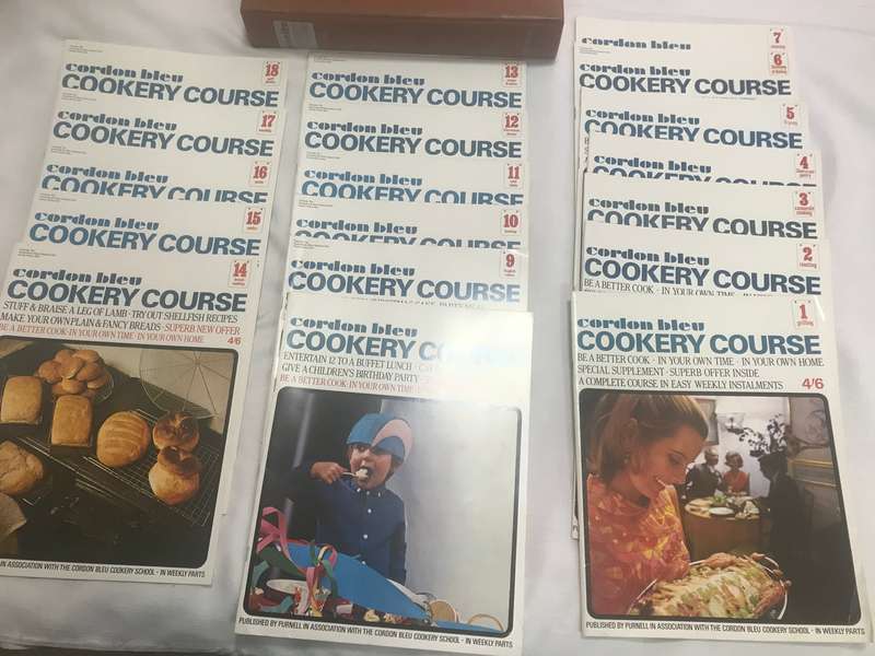 Purnell's Cordon Bleu Cookery Course Magazine nr 1-18 packed in beautiful brown soft leather and woo
