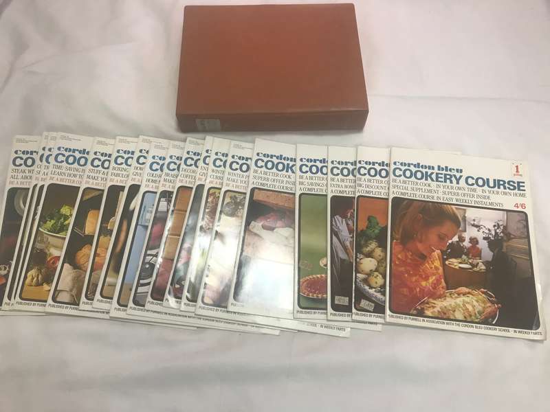 Purnell's Cordon Bleu Cookery Course Magazine nr 1-18 packed in beautiful brown soft leather and woo