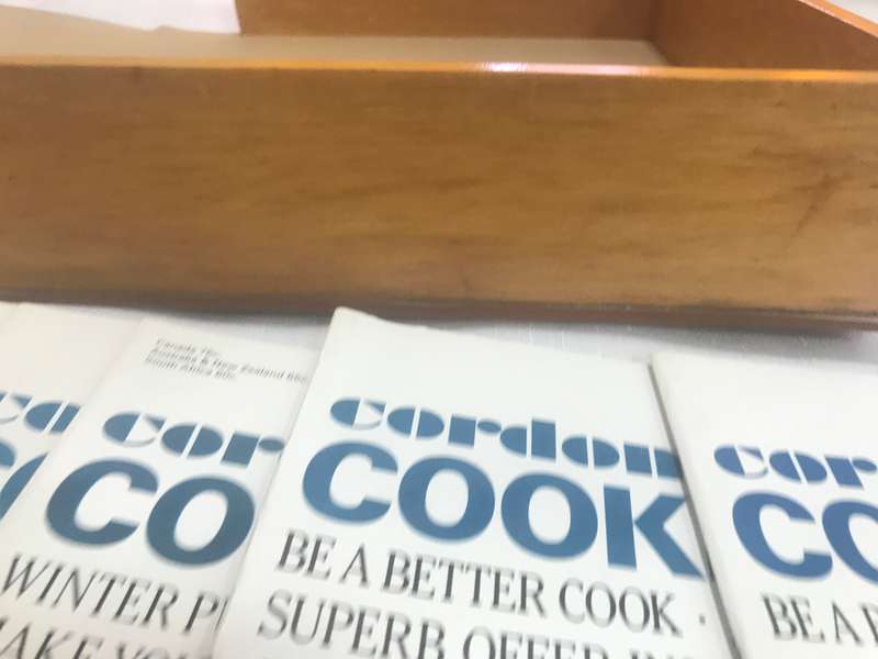 Purnell's Cordon Bleu Cookery Course Magazine nr 1-18 packed in beautiful brown soft leather and woo