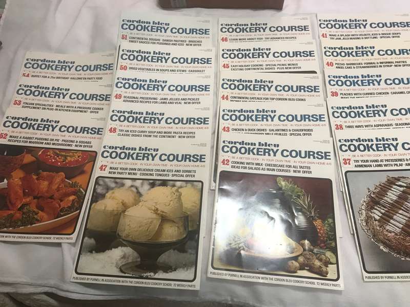 Purnell's Cordon Bleu Cookery Course Magazine nr 37-54 inside beautiful soft brown leather and wood