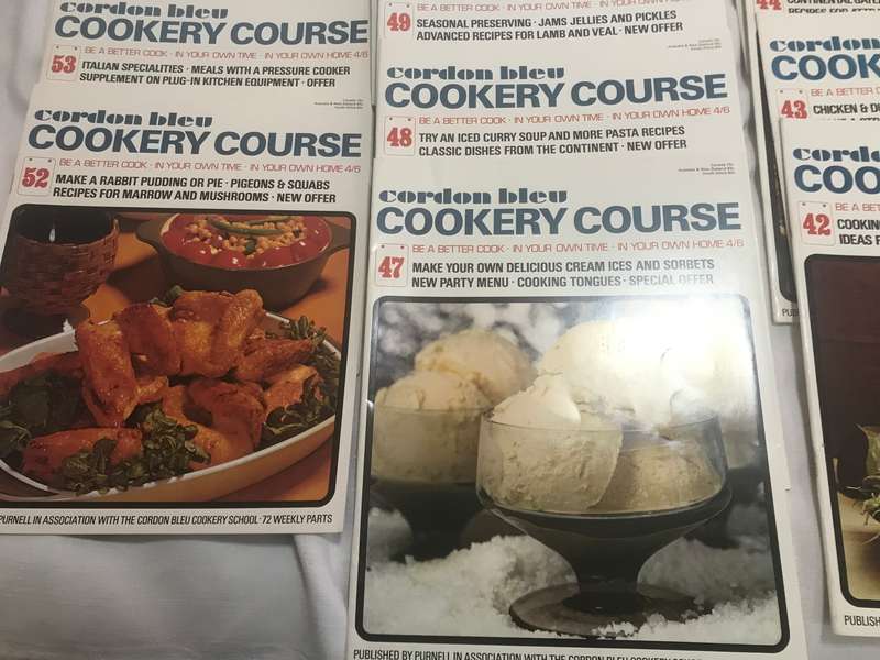 Purnell's Cordon Bleu Cookery Course Magazine nr 37-54 inside beautiful soft brown leather and wood