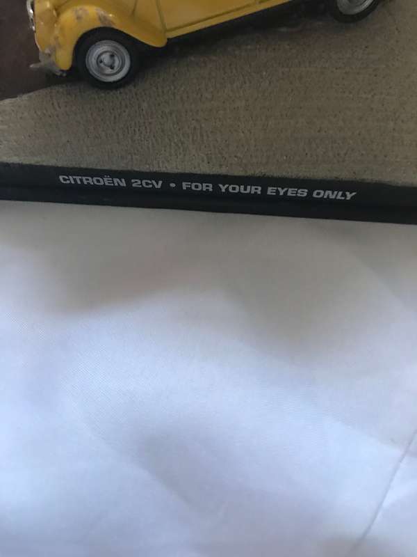 James Bond 007 - Citroen 2CV model car - For your eyes only collectable car