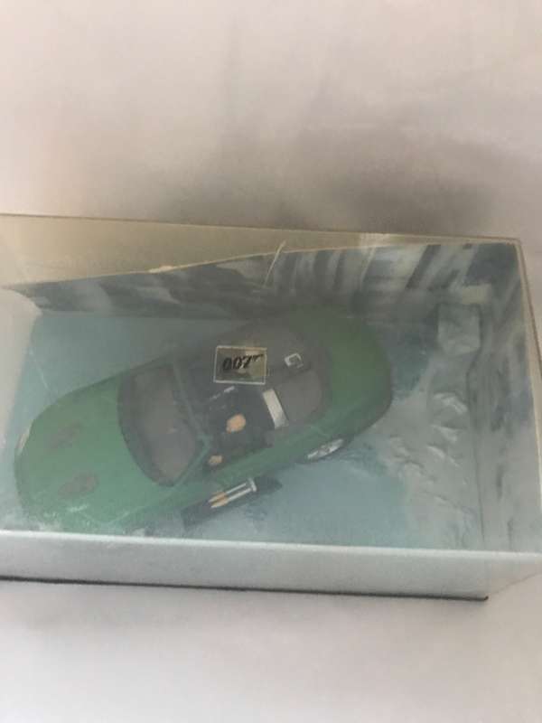 Bond 007 - Jaguar XKR from Die Another Day collectable car