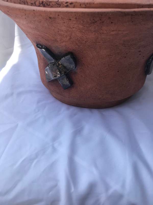 Clay cooking pot with lid glazed inside