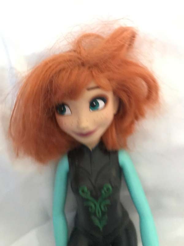 2018 Hasbro Walt Disney Anna from the Frozen Movie Doll