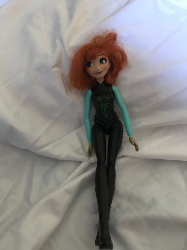 2018 Hasbro Walt Disney Anna from the Frozen Movie Doll