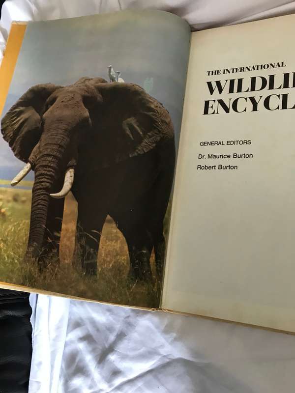 The International Wildlife Encyclopedia volume 1