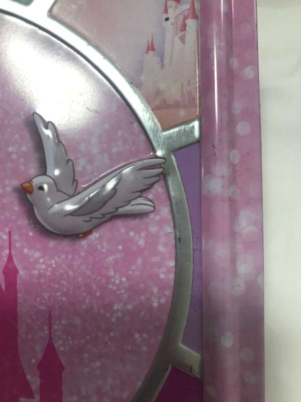 Disney Princess Limited edition Tin box with cards