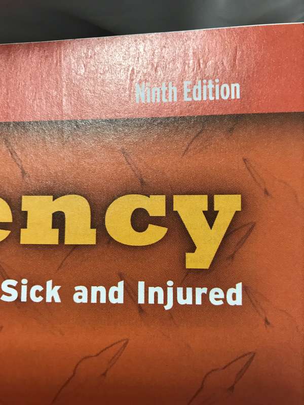 Emergency : Care and Transportation of the Sick and Injured 9th edition includes CD