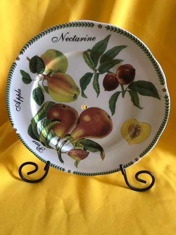 Royal Traditions Botanical Fruit Salad Plate stoneware