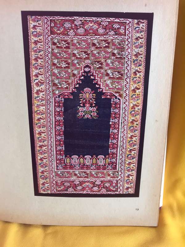 Oriental Carpets and Rugs 62 colour plates Thames and Hudson 1962