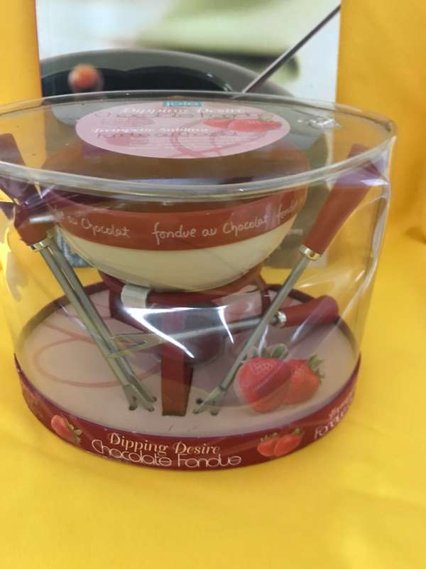 Fondue set New sealed and book