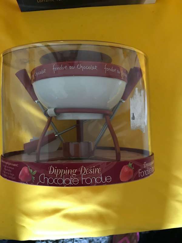 Fondue set New sealed and book