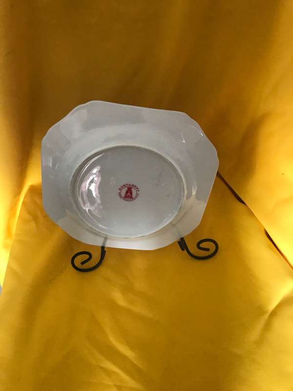 Imperial Porcelain - Scenes From The Summer Palace