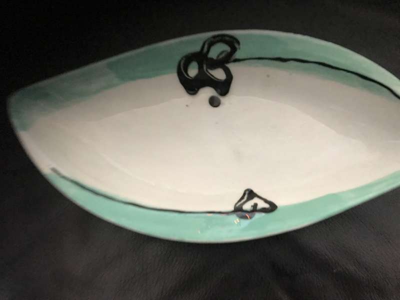 Leaf pottery