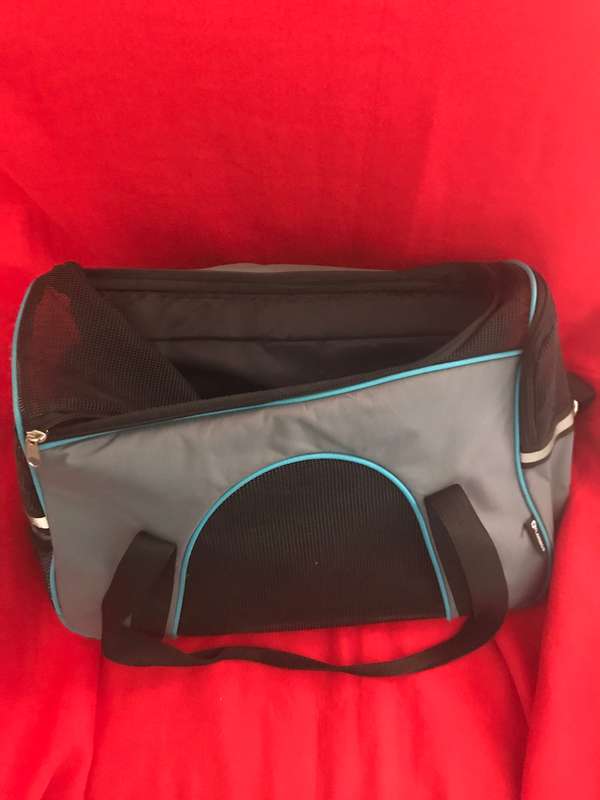 Dog/Cat traveling bag