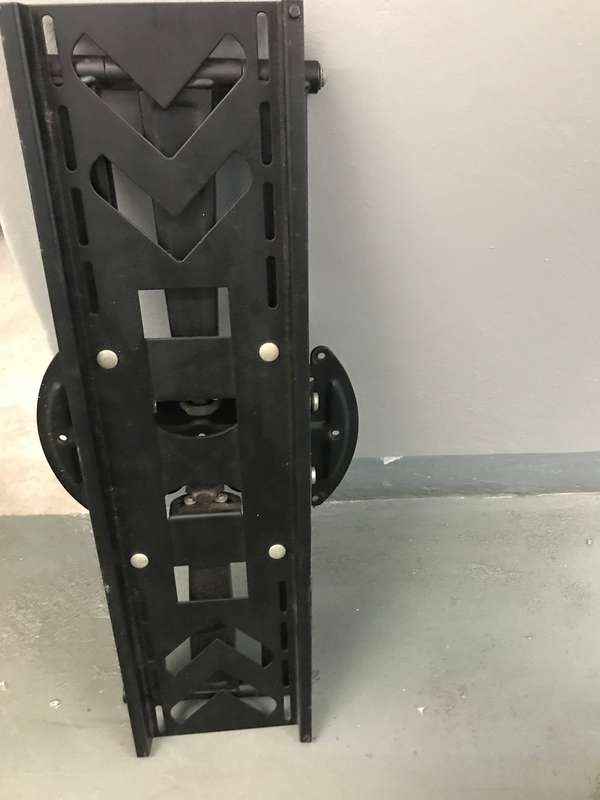 Tv Wall mount  swivel heavy duty 65 inch plus