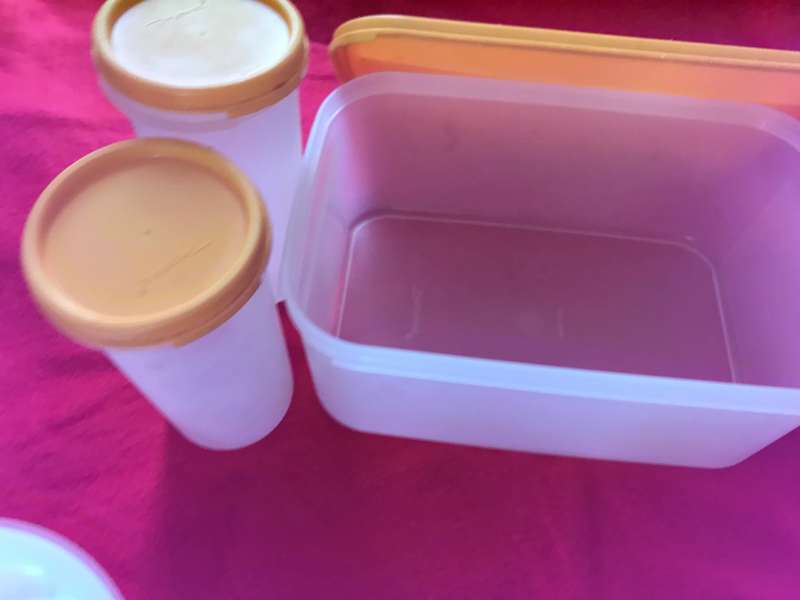 Tupperware 5 piece set
