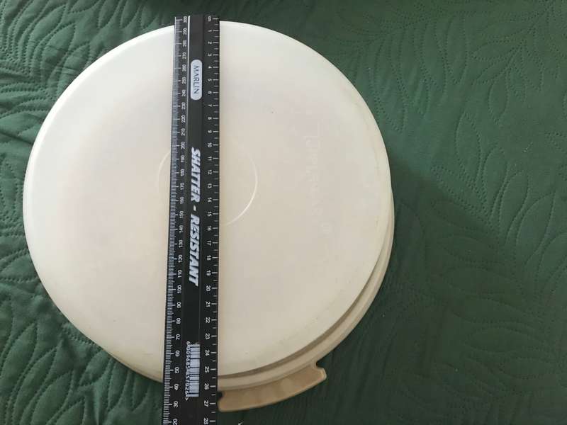 Vintage Tupperware round bowl