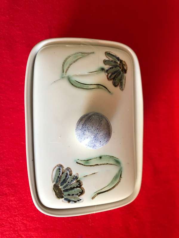 Butter dish