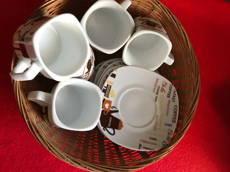 5 espresso cup and saucer in basket