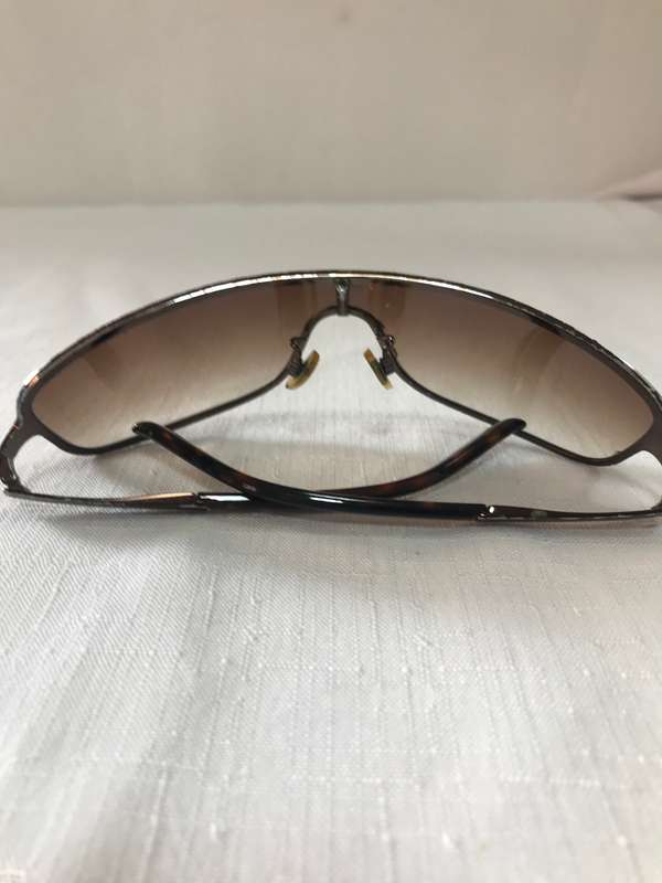 Sunglasses Armani Exchange AX018/N/S 125 One Lens Design Some paint flaking on frame second hand