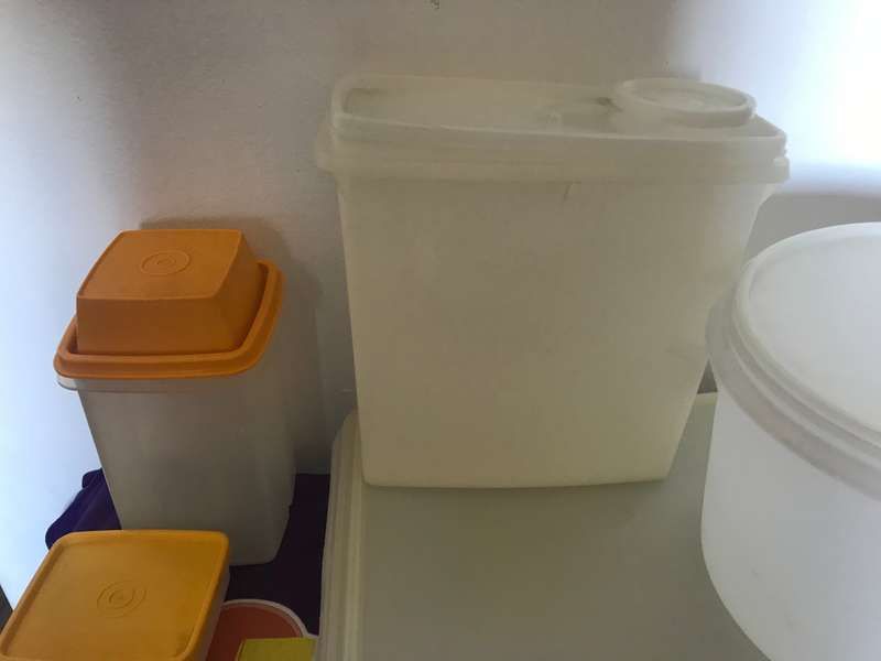 Tupperware lot 5