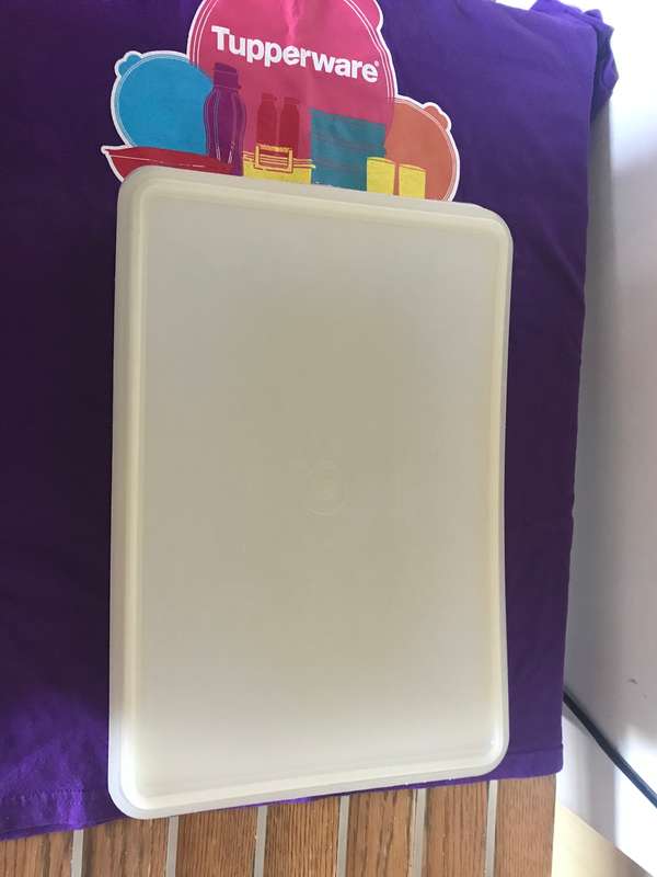 Tupperware lot 5