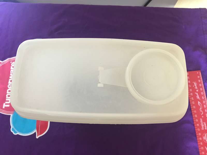 Tupperware lot 5