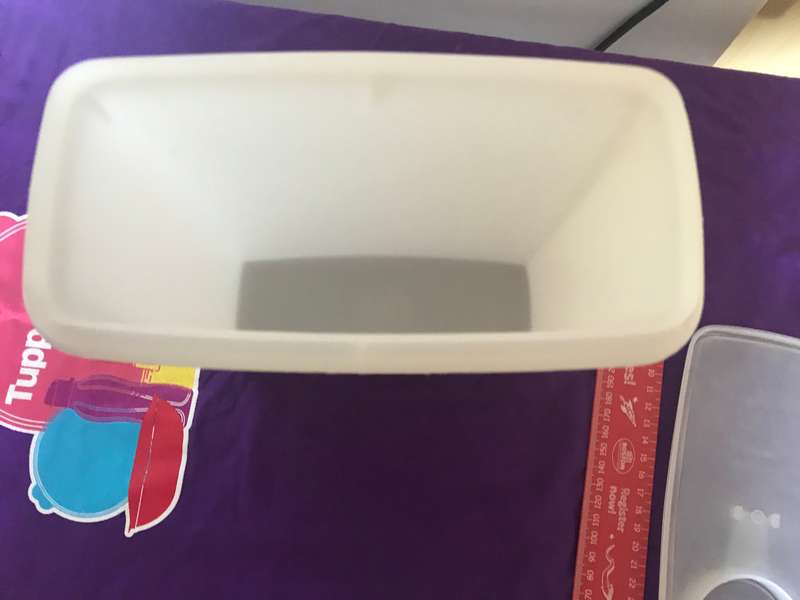 Tupperware lot 5