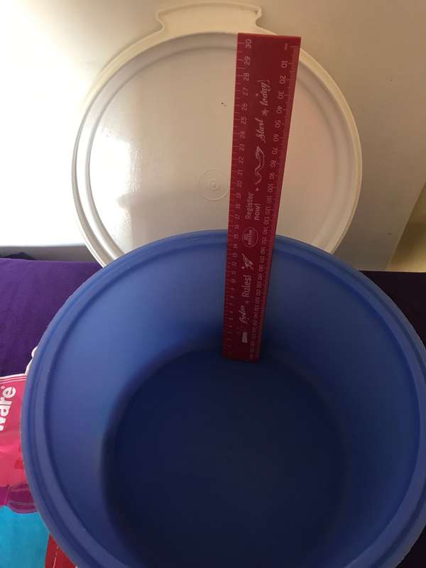 Tupperware lot 4